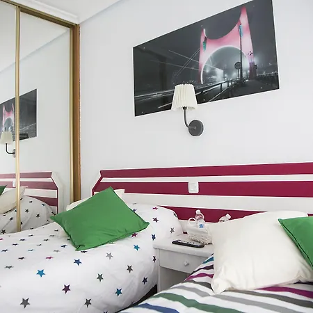 Bed & Breakfast Alojamiento La Ballena Santoña