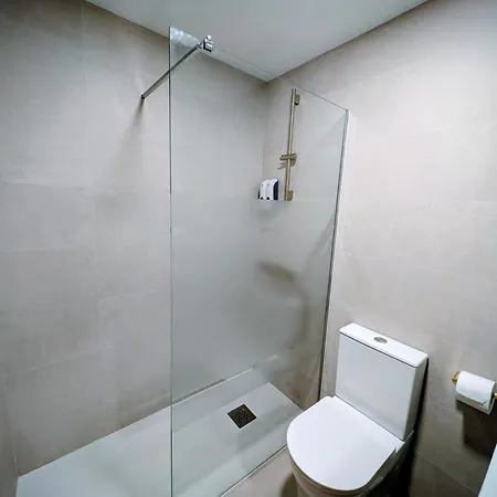 Alojamiento La Ballena Bed & Breakfast Santoña