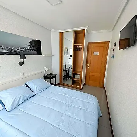 La Ballena Bed & Breakfast Santona