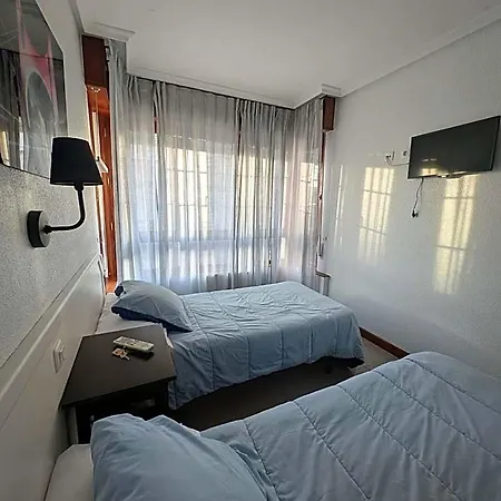 La Ballena Bed & Breakfast Santona