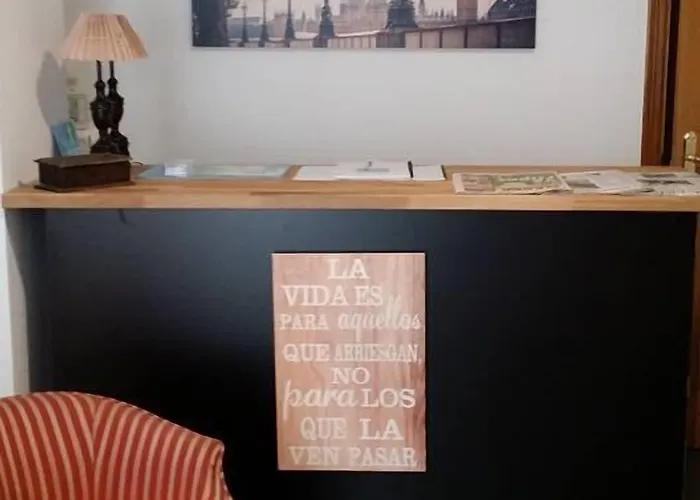 Alojamiento La Ballena Bed & Breakfast Santoña