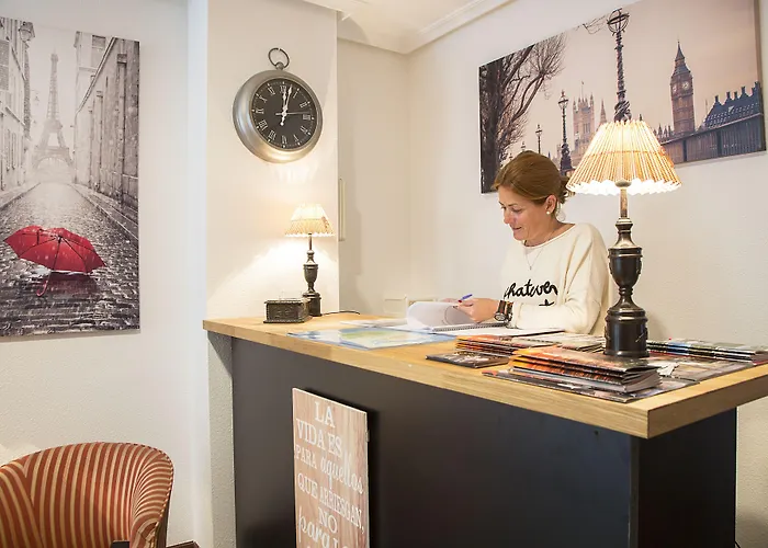 Alojamiento La Ballena Bed & Breakfast Santoña