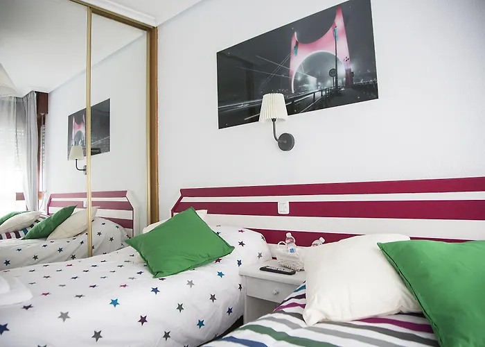 Bed & Breakfast Alojamiento La Ballena Santoña