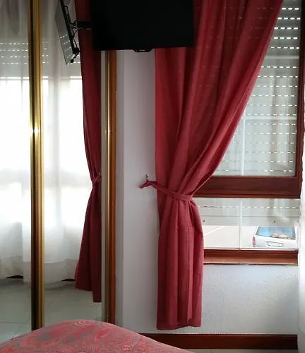 Alojamiento La Ballena * Santoña